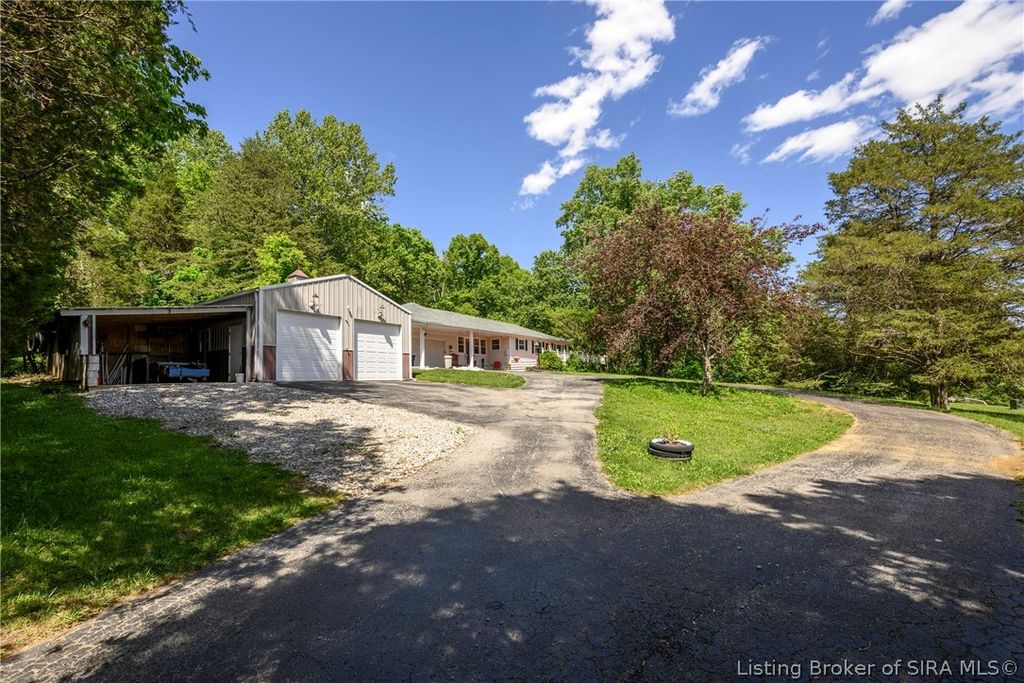 6760 Pioneer Trail NE, Georgetown, IN 47122