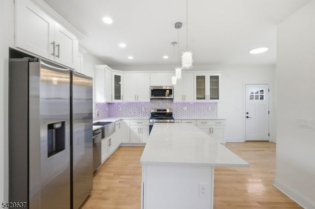 1 Foster St, Clifton City, NJ 07011