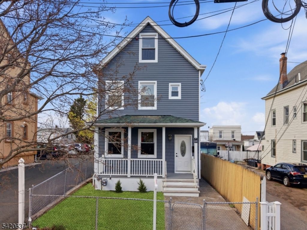 1 Foster St, Clifton City, NJ 07011