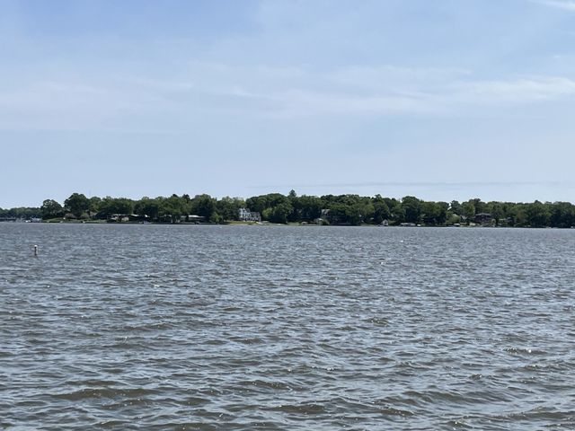 81 MAUDE Avenue A, Fox Lake, IL 60020