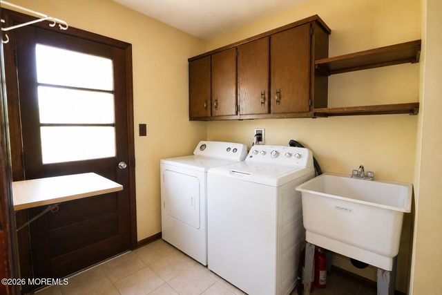 19 Scott Drive, Morganville, NJ 07751