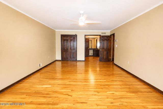 19 Scott Drive, Morganville, NJ 07751