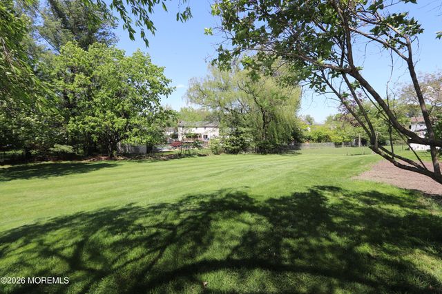 19 Scott Drive, Morganville, NJ 07751