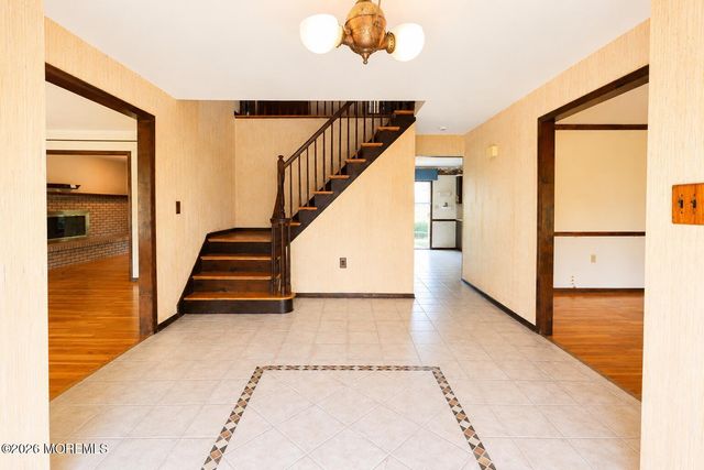 19 Scott Drive, Morganville, NJ 07751
