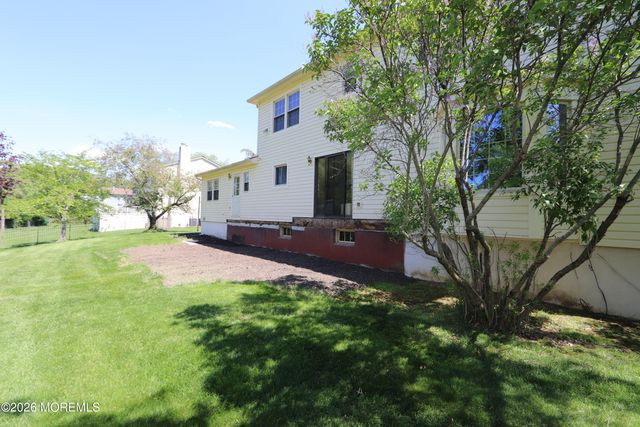 19 Scott Drive, Morganville, NJ 07751