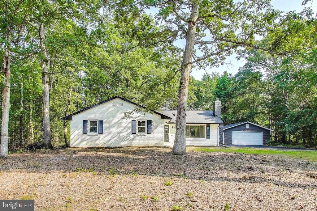 9492 SUPER ST, Waldorf, MD 20603