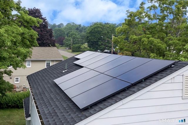 108 Harness Drive, Meriden, CT 06450