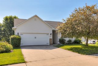 2609 Eagle Point Court, Des Moines, IA 50320