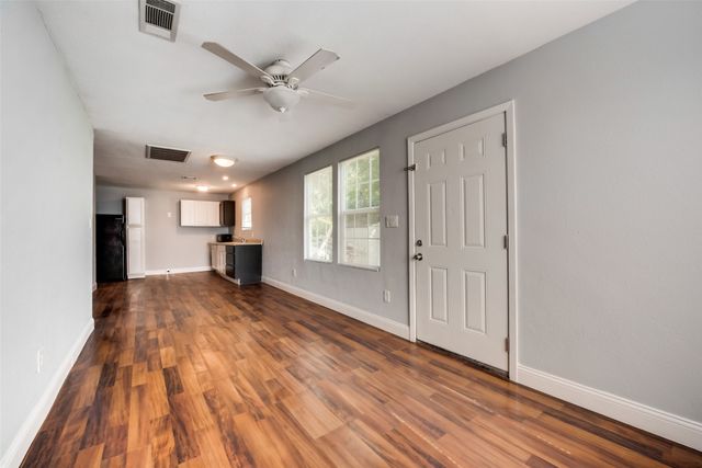 219 Red Wing Drive, Dallas, TX 75241