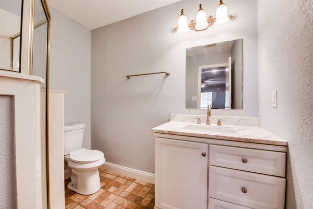 219 Red Wing Drive, Dallas, TX 75241
