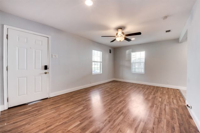219 Red Wing Drive, Dallas, TX 75241