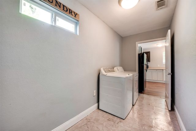 219 Red Wing Drive, Dallas, TX 75241