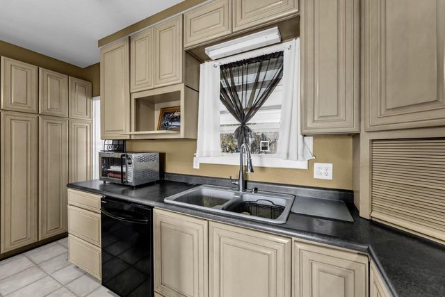 202 E Park STREET, Silver Lake, WI 53170