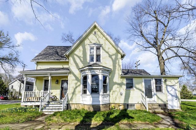202 E Park STREET, Silver Lake, WI 53170