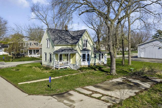 202 E Park STREET, Silver Lake, WI 53170