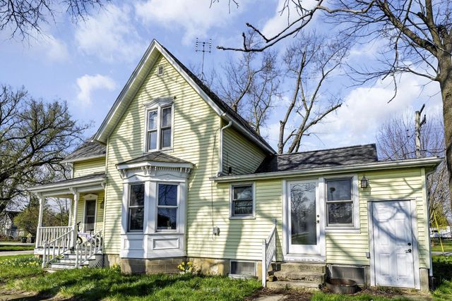202 E Park STREET, Silver Lake, WI 53170