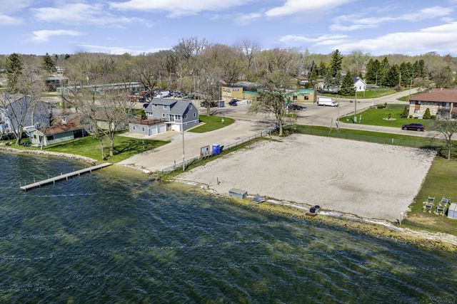 202 E Park STREET, Silver Lake, WI 53170