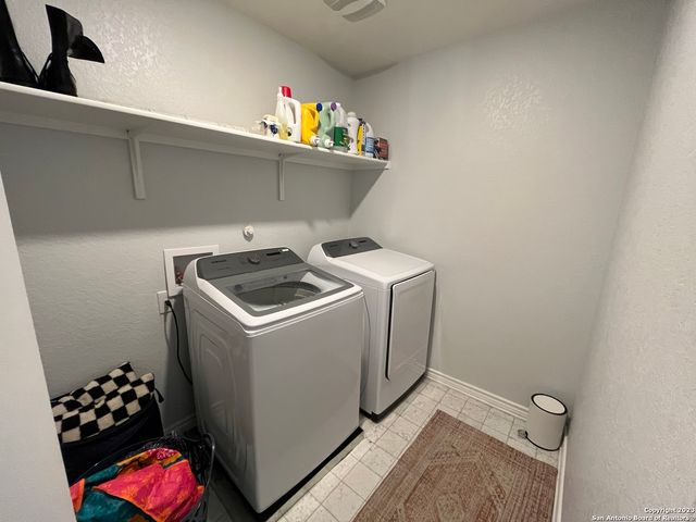 4684 VIA SONOMA TRL, Converse, TX 78109