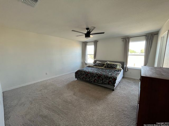 4684 VIA SONOMA TRL, Converse, TX 78109
