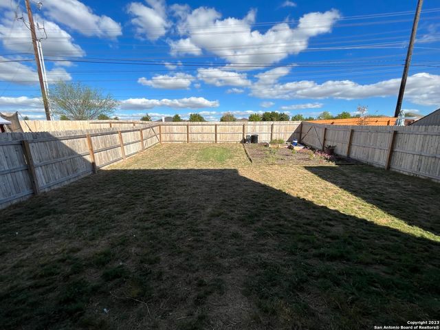 4684 VIA SONOMA TRL, Converse, TX 78109