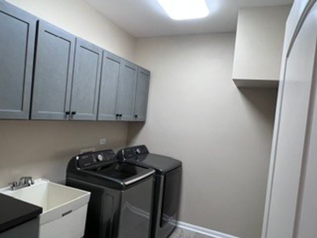 1038 Regent Drive, Matteson, IL 60443