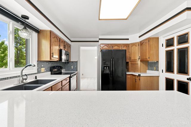 8042 Quail Meadow Lane, West Chester, OH 45069