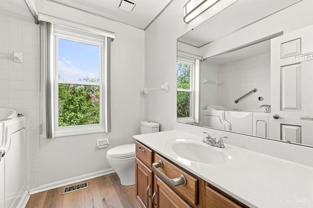 8042 Quail Meadow Lane, West Chester, OH 45069
