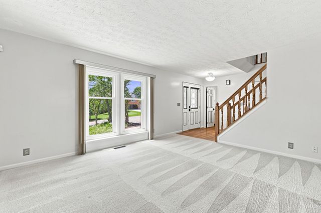 8042 Quail Meadow Lane, West Chester, OH 45069