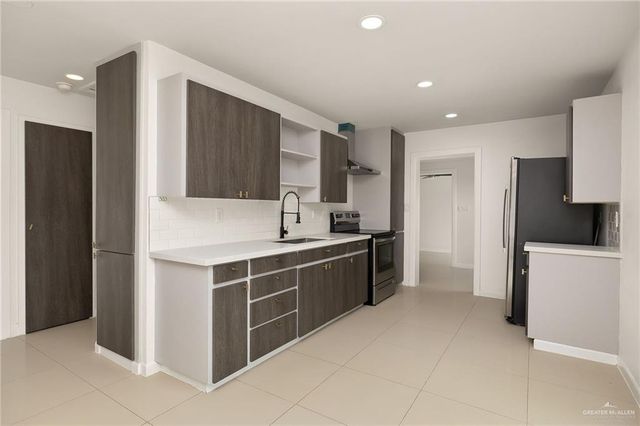 1110 Berry Street, Mission, TX 78572
