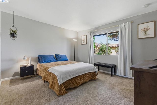 23004 Avis Ln, Hayward, CA 94541