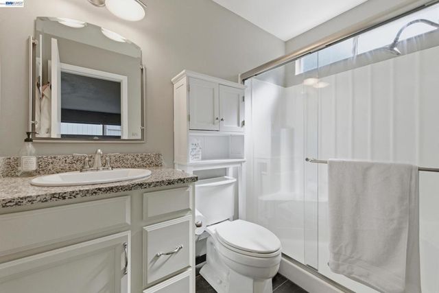 23004 Avis Ln, Hayward, CA 94541