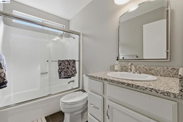 23004 Avis Ln, Hayward, CA 94541
