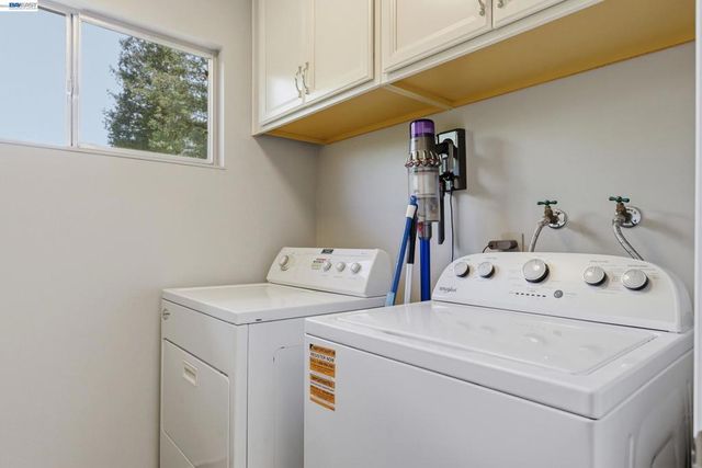 23004 Avis Ln, Hayward, CA 94541