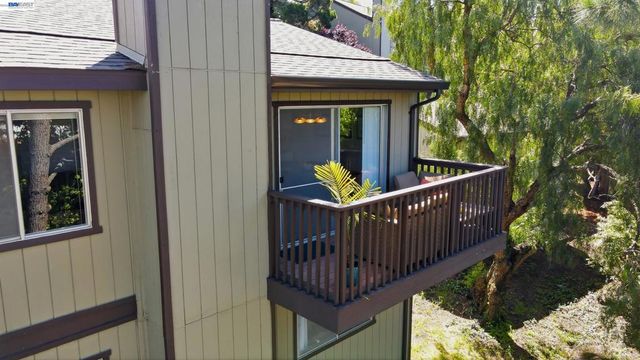 23004 Avis Ln, Hayward, CA 94541