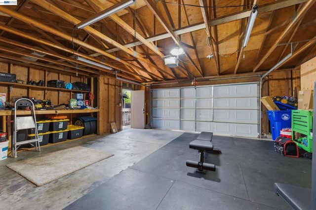 23004 Avis Ln, Hayward, CA 94541