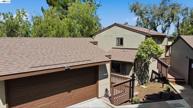 23004 Avis Ln, Hayward, CA 94541