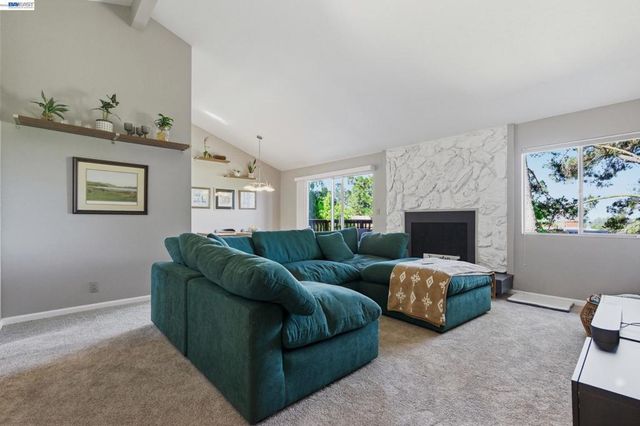 23004 Avis Ln, Hayward, CA 94541
