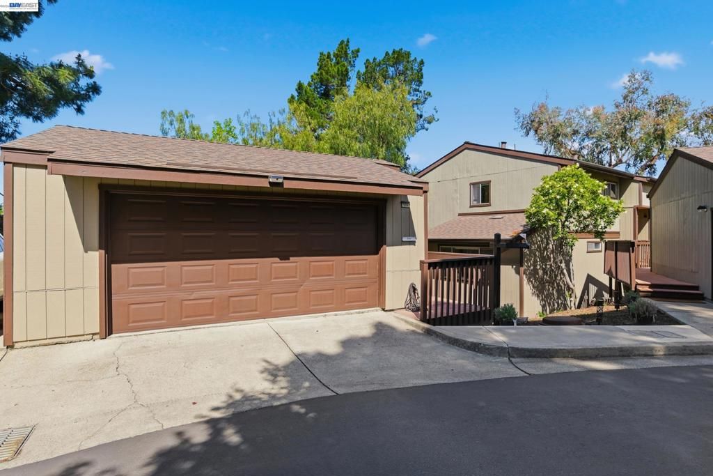 23004 Avis Ln, Hayward, CA 94541