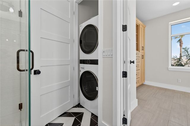 114 Porto Villageo Dr, Port Aransas, TX 78373