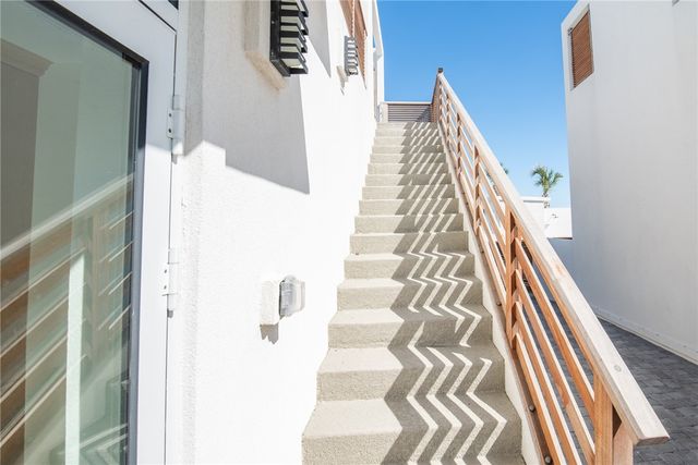 114 Porto Villageo Dr, Port Aransas, TX 78373