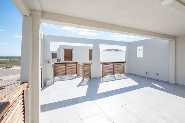 114 Porto Villageo Dr, Port Aransas, TX 78373