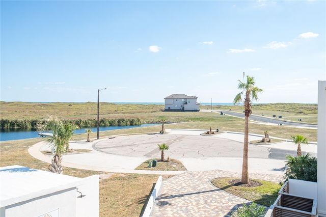 114 Porto Villageo Dr, Port Aransas, TX 78373