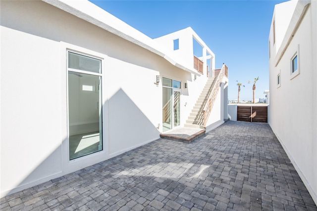 114 Porto Villageo Dr, Port Aransas, TX 78373