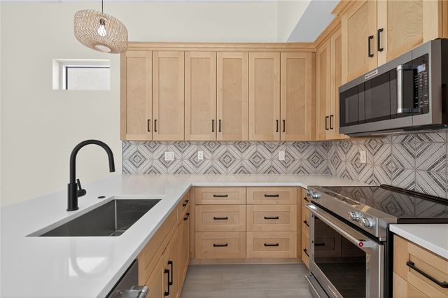 114 Porto Villageo Dr, Port Aransas, TX 78373