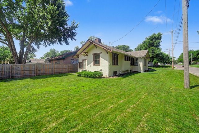 3321 Columbia Street, Des Moines, IA 50313