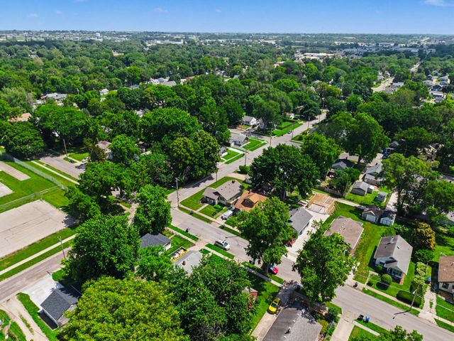 3321 Columbia Street, Des Moines, IA 50313