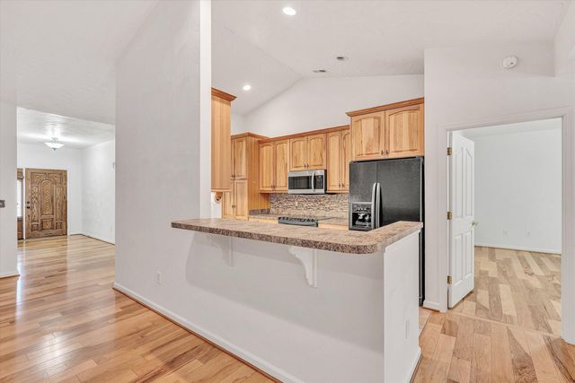 555 Greenway Landing PL, Vinton, VA 24179
