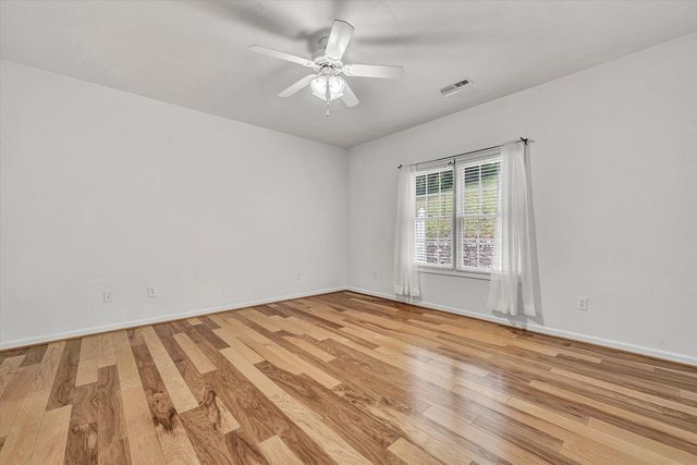555 Greenway Landing PL, Vinton, VA 24179