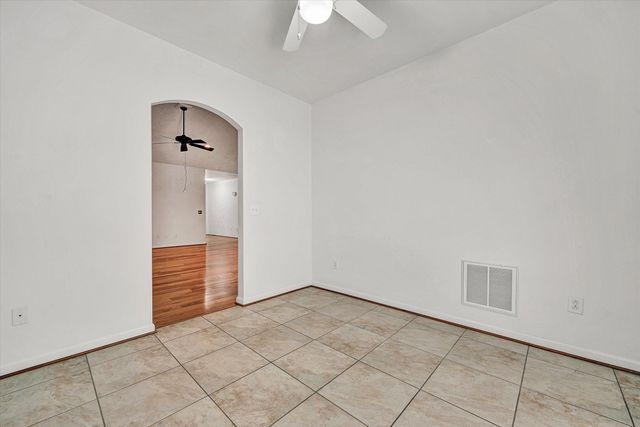 555 Greenway Landing PL, Vinton, VA 24179
