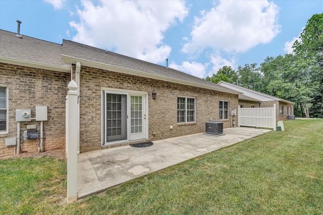 555 Greenway Landing PL, Vinton, VA 24179